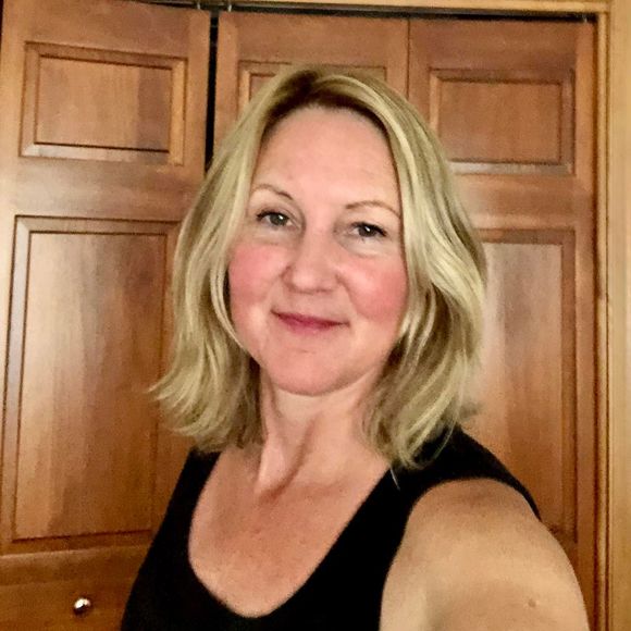 Meet your Posher, Sarah - Picture 1 of 1